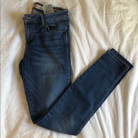 Guess Jeans - Picture 9 of 10